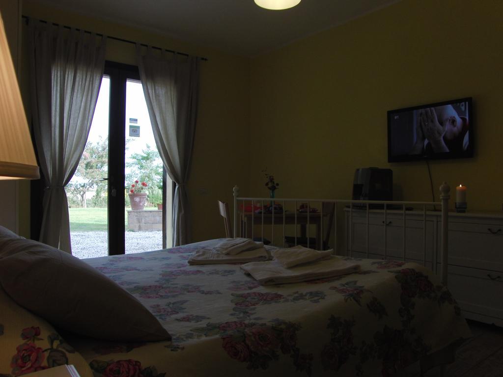 Locanda Degli Etruschi Montalto di Castro Zimmer foto